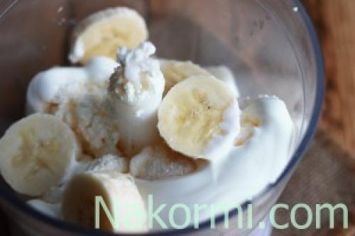 Творожно-банановый десерт