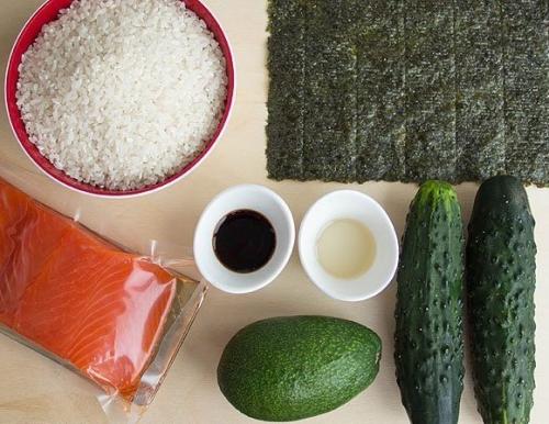 Салаты на праздничный стол 2019. Новогодний салат-суши 2019 (простой рецепт)