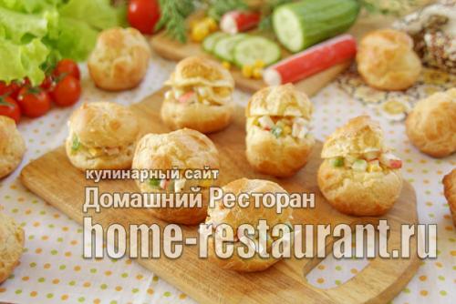 Профитроли с крабовым салатом. Профитроли с крабовыми палочками