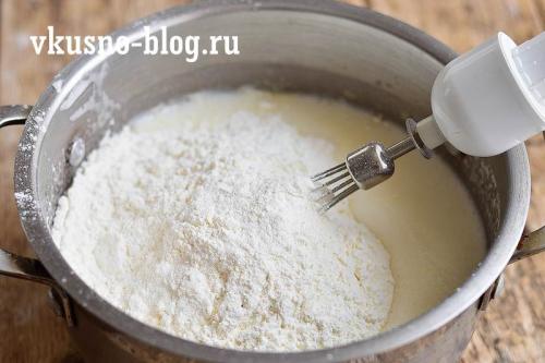 Яблочный пирог на кефире на скорую руку