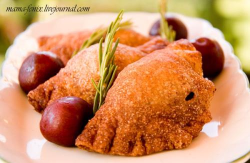 Волшебные крымские пирожки с черешней. Пирожки с черешней и розмариновым кремом.