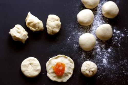 Булочки из дрожжевого теста. Сладкие булочки из дрожжевого теста