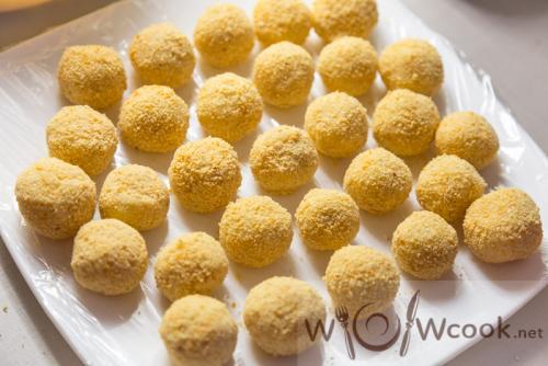 Картофельные улитки во фритюре. Хрустящие картофельные шарики, рецепт с фото