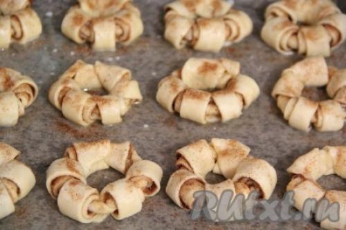 Булочки с корицей без дрожжей