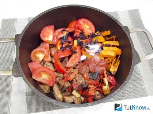 Жаркое в духовке без обжарки. Жаркое с мясом и картофелем в духовке