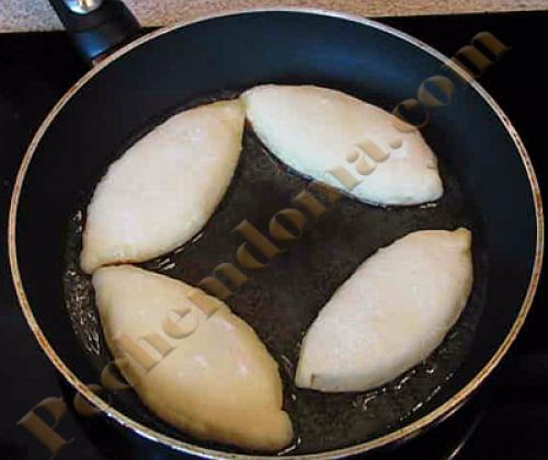 Пирожки жареные из творожного теста с яблоками. Жареные творожные пирожки с яблоками