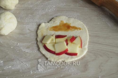 Пирожки из творожного теста с яблоками в духовке. Творожные пирожки с яблоками