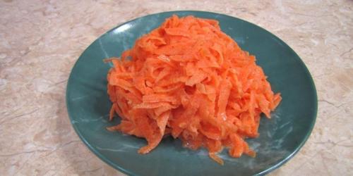 Рыбный салат из горбуши. С морковью