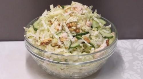 Это просто замечательный САЛАТ. Потрясающий салат к ужину на каждый день: просто, быстро и очень вкусно