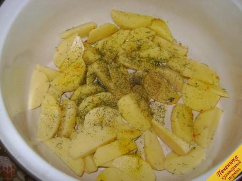 Картошка по-деревенски в мультиварке. Описание рецепта: