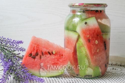 Арбузы маринованные в банках с уксусом. Маринованные арбузы в банках на зиму (с уксусом)