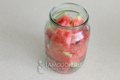 Арбузы маринованные в банках с уксусом. Маринованные арбузы в банках на зиму (с уксусом)