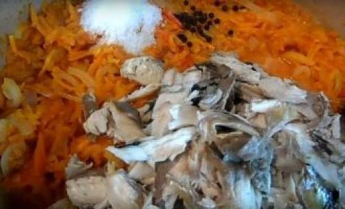 Салат с рыбой на зиму. Рецепты салата на зиму со скумбрией и другой рыбой