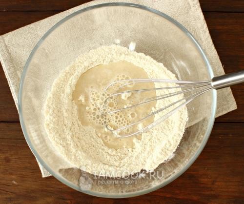 Тесто на пирожки быстрое. Быстрое дрожжевое тесто на воде на пирожки