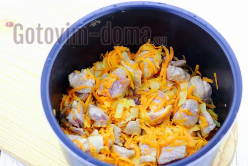 Картошка в мультиварке с мясом. Картошка с мясом в мультиварке по-домашнему.