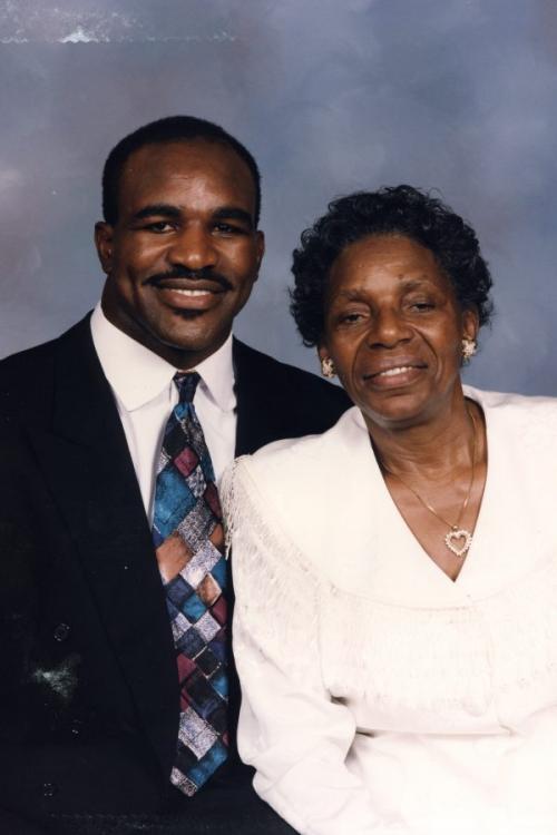 Эвандер холифилд. Ранние годы