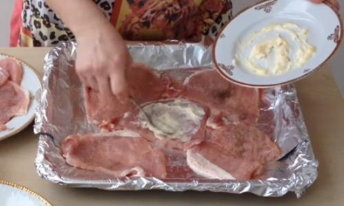 Мясо по-французски из говядины. Говядина по-французски, запечённая в духовке с грибами и помидорами