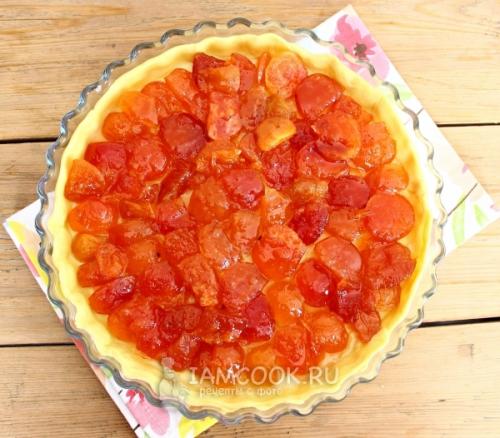 Пирог с яблочным вареньем