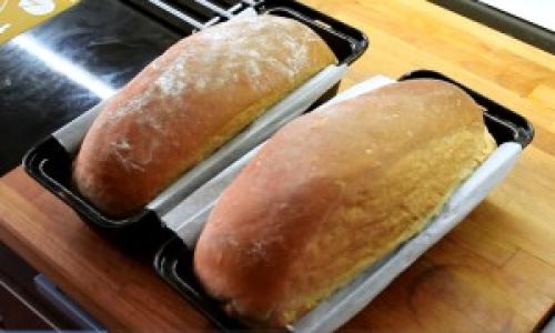 Рецепт домашнего хлеба в духовке на сырых дрожжах. Приготовление