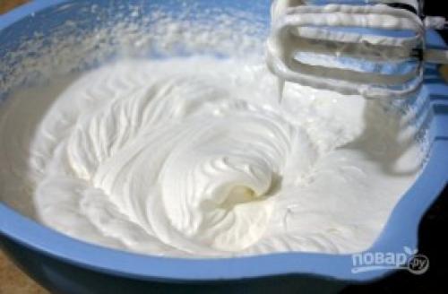 Шоколадный муссовый торт с зеркальной глазурью