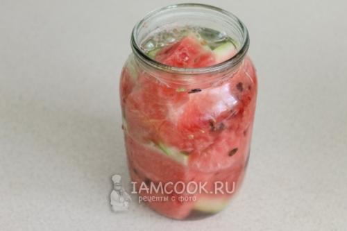 Арбузы маринованные в банках с уксусом. Маринованные арбузы в банках на зиму (с уксусом)