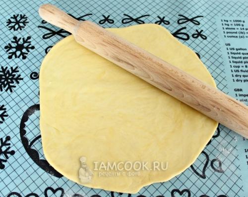 Пирог с яблочным вареньем