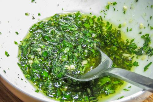 Куриная грудка с брынзой и шпинатом. Куриные рулеты с брынзой, шпинатом и песто