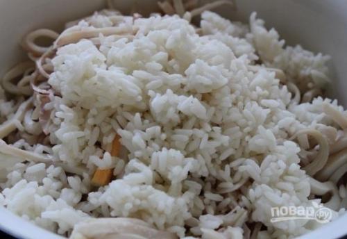 Самый популярный салат с кальмарами. Салат с кальмарами и рисом