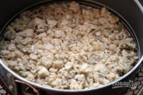 Салат с отварной рыбой. Рыбный салат из отварной рыбы