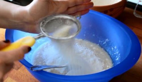 Рецепт домашнего хлеба в духовке на сырых дрожжах. Приготовление