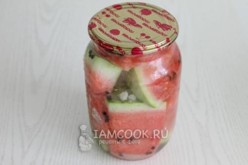 Арбузы маринованные в банках с уксусом. Маринованные арбузы в банках на зиму (с уксусом)