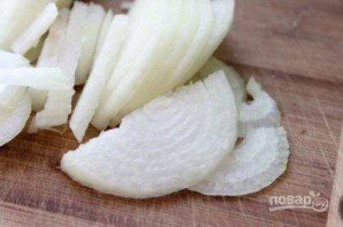 Салат с отварной рыбой. Рыбный салат из отварной рыбы