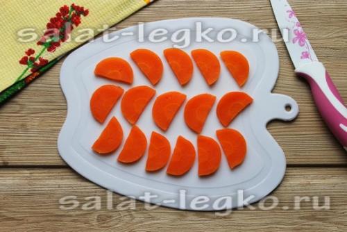 Салат-торт с кальмарами. Праздничный салат-торт из кальмаров в виде сердца