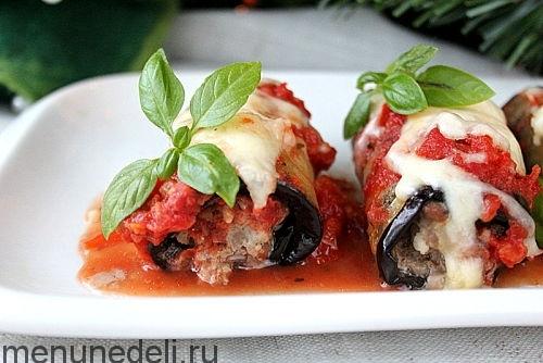 Рулетики из баклажанов с фаршем. Рулетики из баклажана с фаршем