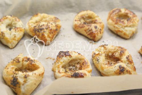 Форель в лодочках из слоеного теста. Лодочки с сёмгой