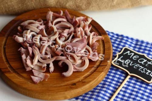 Как приготовить кальмары в сметане. Кальмары жареные с луком в сметане