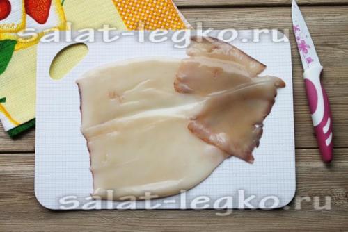 Салат-торт с кальмарами. Праздничный салат-торт из кальмаров в виде сердца