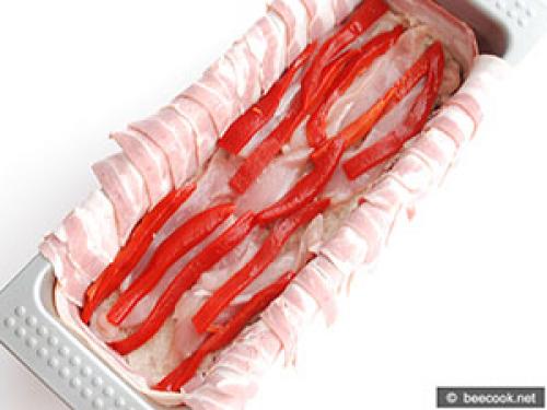 Террин из курицы с беконом. Террин из курицы со сладким перцем и беконом