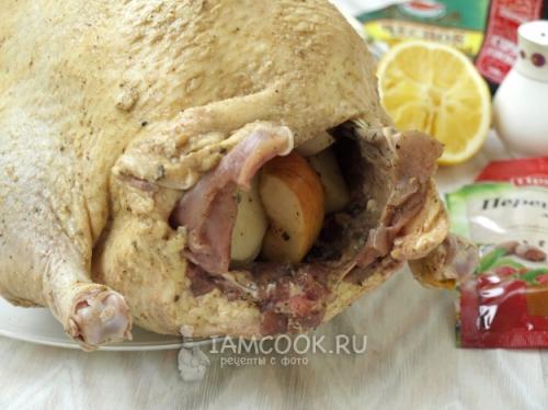 Утка фаршированная. Утка, фаршированная картофелем