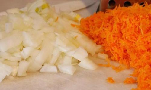 Рецепт тушеной капусты в мультиварке. Тушенная капуста с мясом в мультиварке