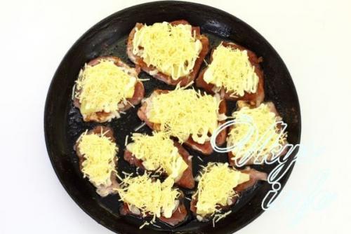 Мясо по-французски с ананасом без майонеза. Мясо по-французски с ананасом в духовке