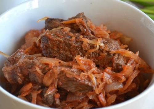 Рецепт тушеной капусты в мультиварке. Тушенная капуста с мясом в мультиварке