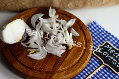 Как приготовить кальмары в сметане. Кальмары жареные с луком в сметане