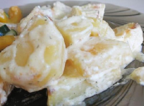 Картошка в мультиварке со сметаной. Тушеная в мультиварке картошка со сметаной