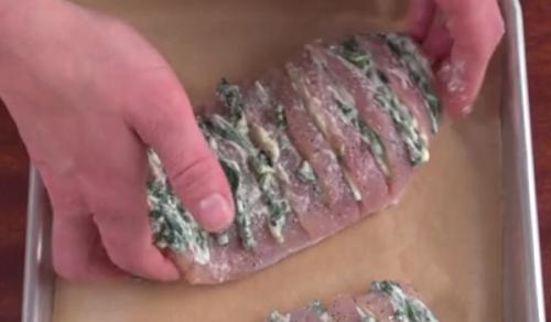 Курица со шпинатом и сыром. Куриная грудка со шпинатом