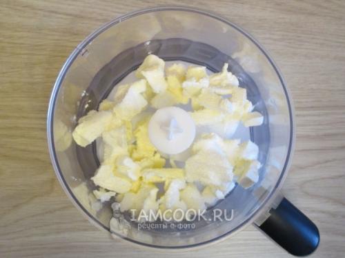 Песочный пирог с яблоками и творогом