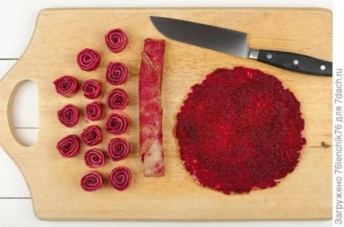 Салат Букет роз. Салат с блинами «Букет роз»