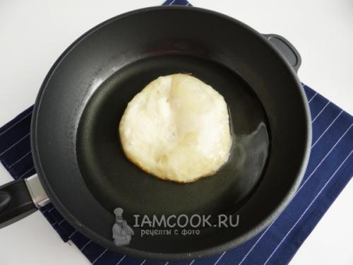 Дрожжевые лепешки с луком. Лепёшки с луком на сковороде