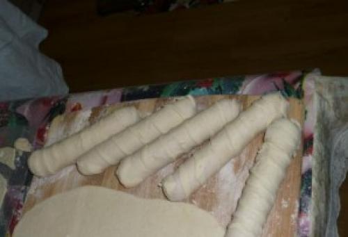 Жареные сосиски в тесте на сковороде. Сосиски в тесте на сковороде