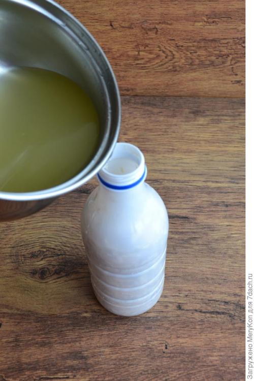 Холодец свинья в бутылке. Заливной холодец "Поросенок" в бутылке